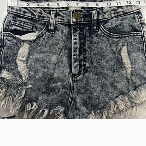 BRAND NEW SNEAK PEEK WOMENS DARK WASH FRAYED HIGH RISE SHORTS